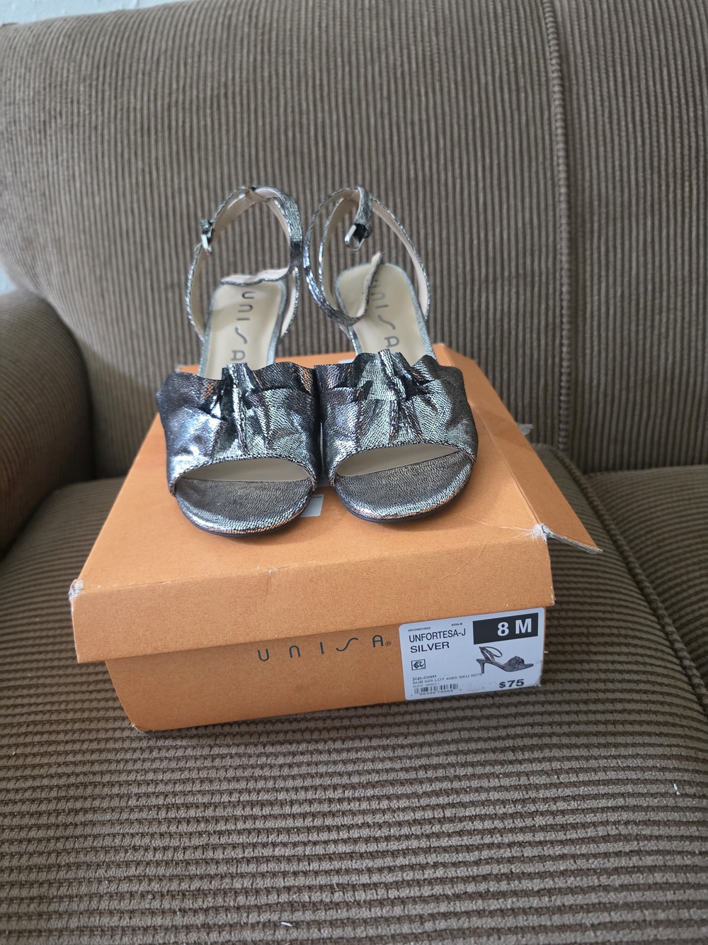 Unisa Unfortesa-J Metallic Silver Heeled Sandals - Size 8M (NIB)